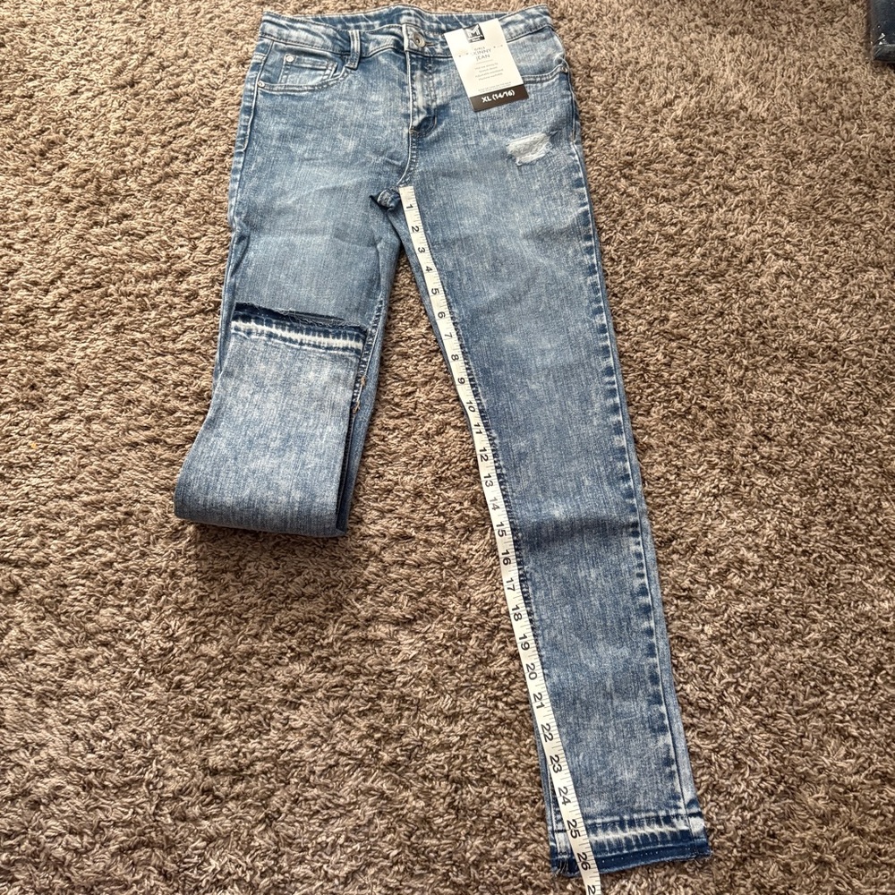 Girls Stylish Light Blue Skinny Jeans - Picture 5 of 12